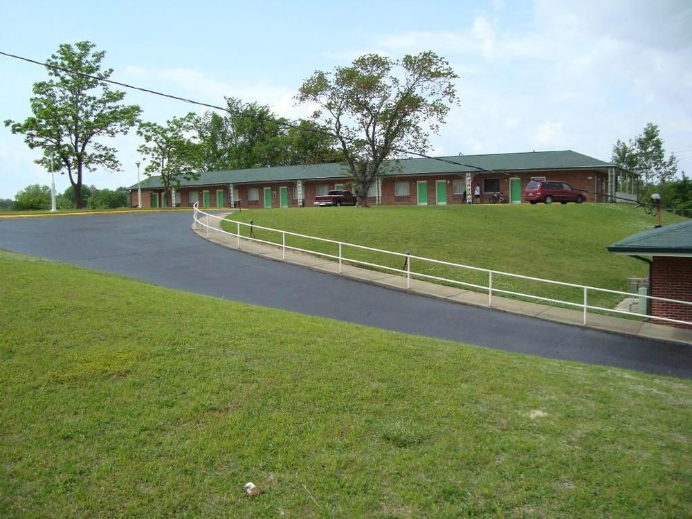 Town House Motel ทูเพอโล ภายนอก รูปภาพ